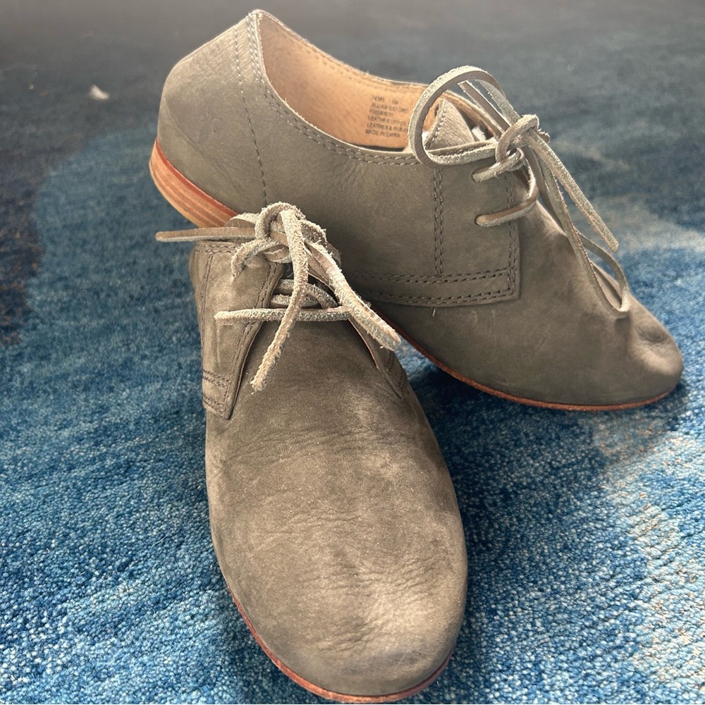 Frye women’s Jillian Oxford Shoe